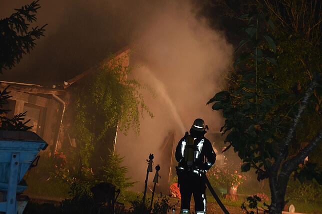Bild 9: Bilder vom Scheunenbrand in Klengen