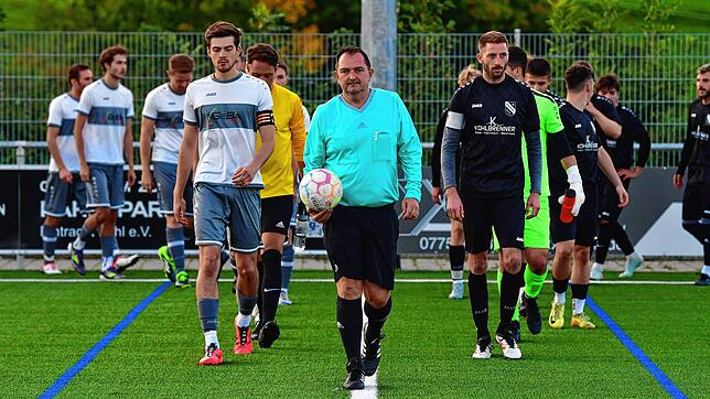 Bild : SG Hotzenwald kegelt den FC Bergalingen mit 3:2 aus dem Bezirkspokal – und wir haben Fotos!