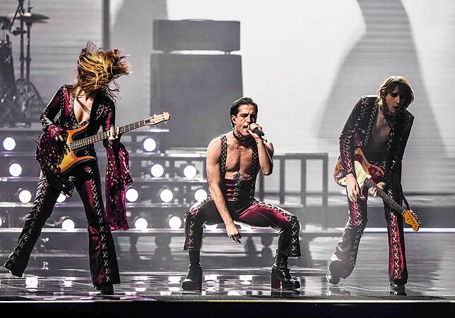 Italien hat mit dem rockigen Protestsong &ldquo;Zitti e buoni&bdquo; der Band Måneskin den Eurovision Song Contest in Rotterdam gewonnen.