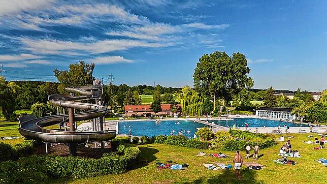 Badespaß im Engener Erlebnisbad soll bald wieder möglich sein. Zuvor müssen aber noch undichte Rohrleitungen saniert werden.