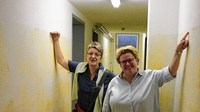 Ab dem kommenden Oktober bis zur Jahresmitte 2026 werden die Keller und Erdgeschosse der beiden Gebäude der Pflegeeinrichtung In den ...