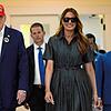 Der republikanische Präsidentschaftskandidat und ehemalige US-Präsident Donald Trump und seine Frau Melania Trump nach der Stimmabgabe ...