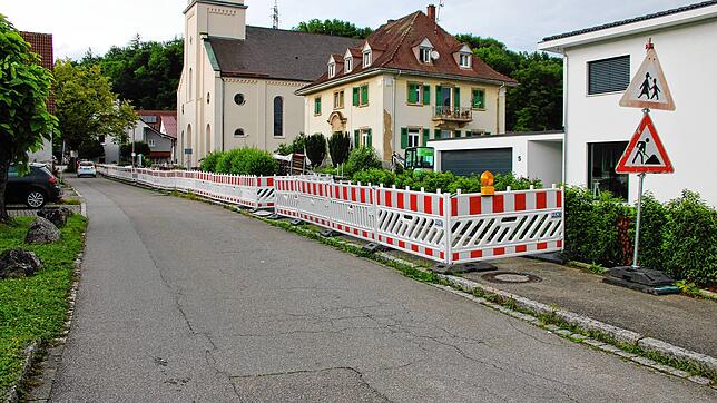Die Instandsetzung der Dorfbachabdeckung in der Rheinstraße gehört zu den großen Investitionen der Gemeinde Schwörstadt in diesem Jahr. ...