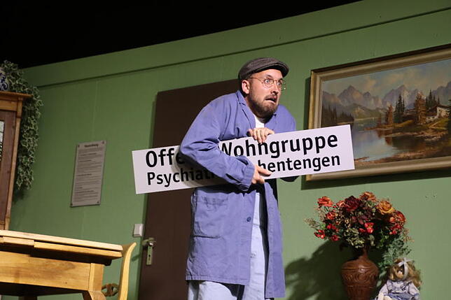 Brillant: Philip Brandl in der Rolle des Soziophoben Willi.