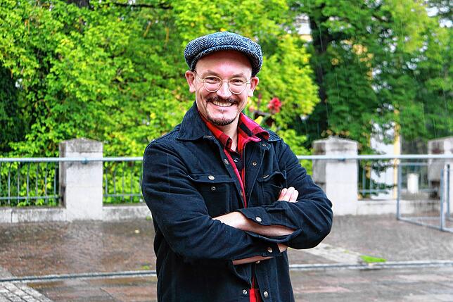 Der Pianist Sebastian Schnitzer sagt von sich, er habe in dem einen Jahr nichts tun während der Pandemie viel gelernt.