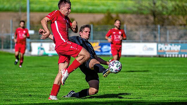 Bild : FC Hochrhein gewinnt gegen den FC Grießen mit 4:1 – und wir haben Bilder!