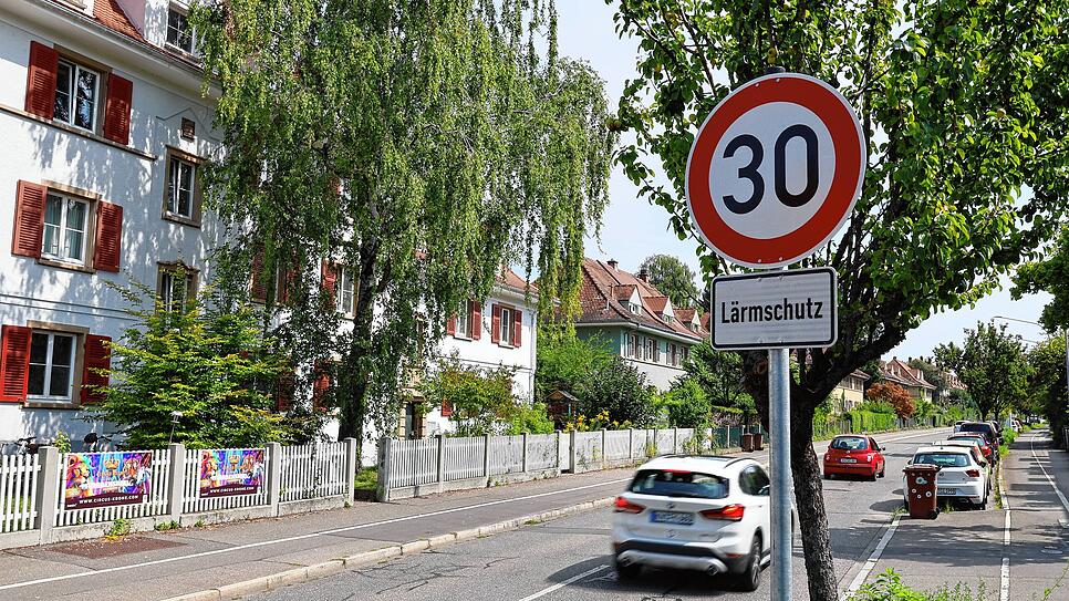 In der Allmannsdorfer Straße in Konstanz gilt Tempo 30 aus Gründen des Lärmschutzes.