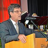 Schaut auf ein halbes Jahrhundert erfolgreiche Entwicklung von Markdorf und dessen Stadtteil Riedheim: Bürgermeister Georg Riedmann.