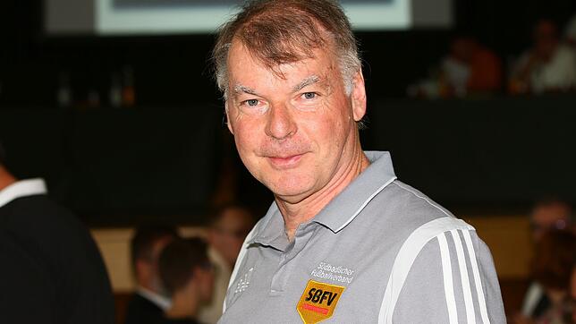 Bernhard Scherer stellte bei der Tagung des Fußballbezirks Hochrhein beim SV Jestetten das künftige System der ...