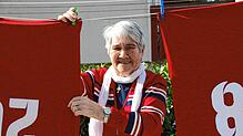 Nach 42 Jahren hängt Hilda Moser ihren Job als Trikotwäscherin für den Fußballverein FV Walbertsweiler-Rengetsweiler endgültig an die ...