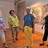 Laden zur Ausstellung des Kunstvereins in der Stadtgalerie ein (von links): Ingrid Friedel-Neumann, Johanna Bischofberger, Heide Staiger ...