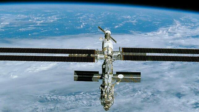 Auf der Internationalen Raumstation ISS kann man die Welt von oben betrachten. Dem Deutschen mit den meisten Aufenthalten im All war ...