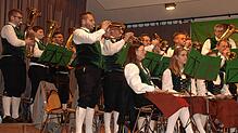 Die Trachtenkapelle Dachsberg bot ein fulminantes Jahreskonzert. Bild: Karin Steinebrunner