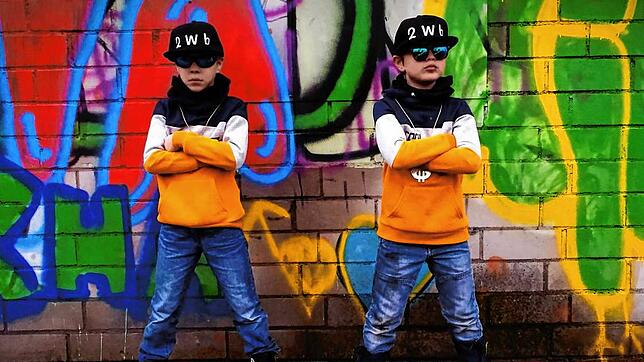 Luke und Jamie Waßmer haben als Band „2WB“ einen Song über Corona aus Kindersicht aufgenommen.