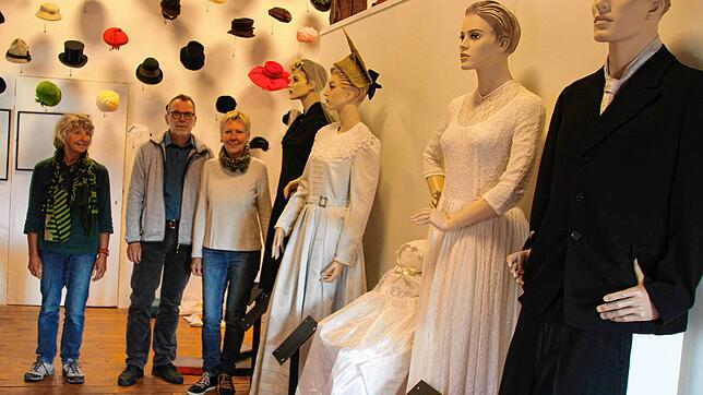 Zur Ausstellung &bdquo;Kleider, Schneider & Geschichten&ldquo; lädt der Schwarzwaldverein Stühlingen vom 1. bis 17. Oktober in die Schür ...