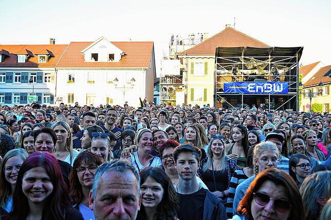 Rund 3000 Fans verfolgten im Mai 2022 das Konzert von Nico Santos in Markdorf.