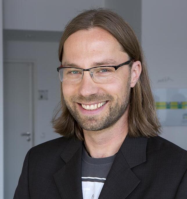 "Emotionen sind immer richtig, weil sie echt sind."
Ralph Schliewenz, Kinderpsychotherapeut in Werne