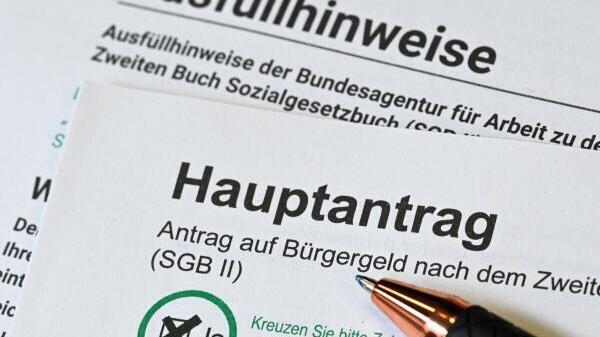Laut einer neuen ifo-Studie muss das Bürgergeld reformiert werden, damit sich Arbeit für Leistungsempfänger wieder mehr lohnt.