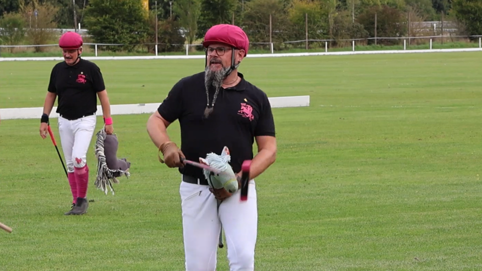 Hobby Horsing für den guten Zweck! So war der zweite Steckenpferd-Polo-Cup in Donaueschingen