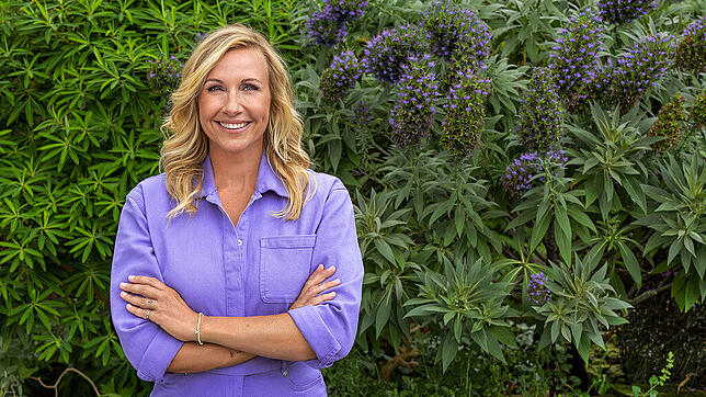 Hier gibt es Infos rund um Gäste, Programm, Übertragung und Wiederholung vom "ZDF-Fernsehgarten" mit Andrea Kiewel am 9. Juni.