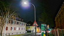 Üblicherweise sind die Straßenlaternen in Donaueschingen wie hier am Hindenburgring zwischen Mitternacht und 5 Uhr aus. Das soll sich ...