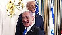 US-Präsident Donald Trump und der israelische Ministerpräsident Benjamin Netanjahu im Weißen Haus. Israel akzeptiert den Plan von Trump ...