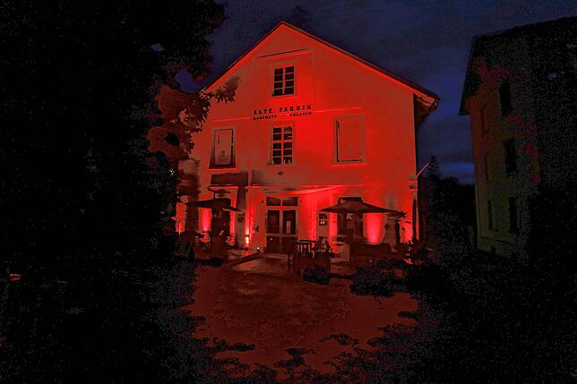 Die Alte Fabrik in Mühlhofen bei der Protestaktion &bdquo;#AlarmstufeRot&ldquo;. Das war im Juni 2021.