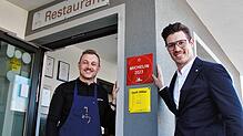 Jason (links) und Niklas Grom freuen sich 2023 über ihren ersten Michelin-Stern.