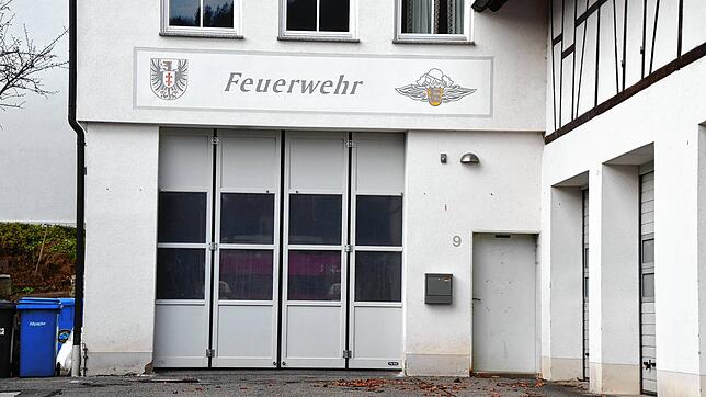 Die Feuerwache in Ludwigshafen ist im ehemaligen Farrenstall in der schmalen Schorenstraße. Da eigentlich alles zu klein ist, strebt die ...