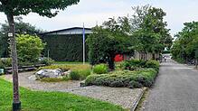 Die Außenanlage der Seeblickhalle in Steißlingen soll im Herbst saniert werden.