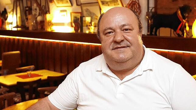 Antonio Oliveira hat im Jahr 2019 das Kultlokal La Costa del Sol in der Konstanzer Niederburg von seinem Schwiegervater Jose Pino ...