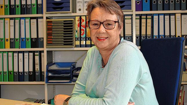 Gabriele Fischer, langjährige Rektorin der Realschule am Eichberg und Mitglied des Gemeinderates, verstarb im Alter von 65 Jahren.