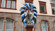 Wie viele Narros am Mentig, einem der hohen Tage der Villinger Fasnet, in der Narrenhochburg Villingen flanieren, ist schwer zu sagen. ...