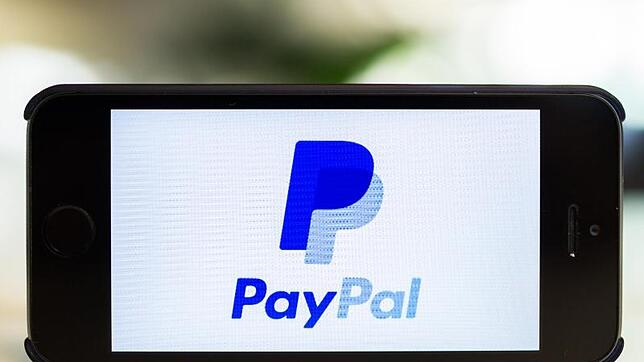Laut einer Umfrage wird der Bezahldienst Paypal von Deutschen häufiger genutzt als die Girocard.