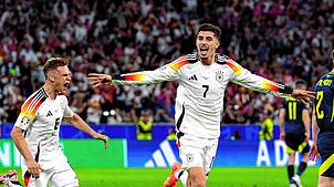 Was für eine starke Leistung: Die deutsche Nationalmannschaft startet mit einem 5:1-Sieg gegen Schottland in die Heim-EM. Hier bejubelt ...