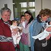 In der Kinderklinik in Oradea in Rumänien hungern ausgesetze Kleinkinder regelrecht nach Liebe. Bild: Irmgad Rösch