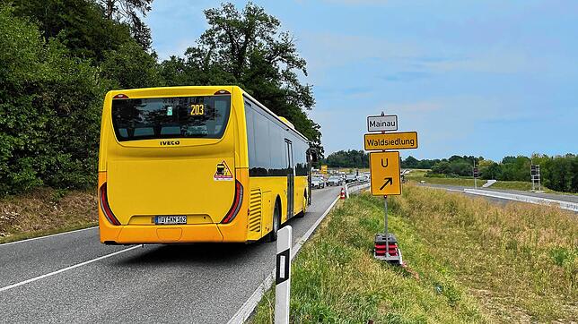 Die Regionalbuslinie 203 fährt seit der Tunneleröffnung nicht direkt zur Waldsiedlung. Statt nutzt der Bus den neuen Tunnel bei der ...