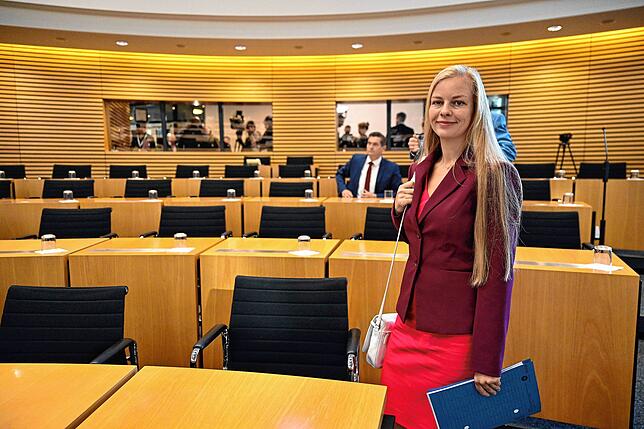 Wiebke Muhsal, AfD-Abgeordnete und Kandidatin für das Amt der Landtagspräsidentin, während der konstituierenden Sitzung des Thüringer ...