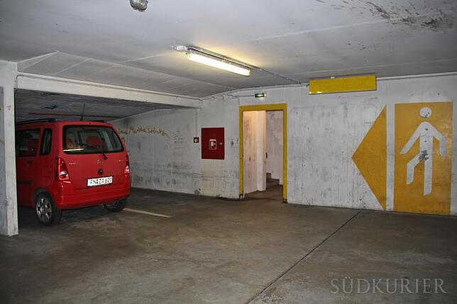 Parkhaus Post: In der Poststraße liegt für nicht Ortskundige etwas versteckt Markdorfs ältestes Parkhaus. Ein Obergeschoss und zwei ...