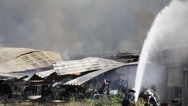 Bild : Bilder vom Brand eines Hof-Gebäudes auf dem Hohentwiel