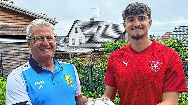 Ingo Kastler (links) mit seinem Sohn Anton. Am Freitag weicht die Familienidylle kurzzeitig der sportlichen Rivalität, wenn der Vater ...