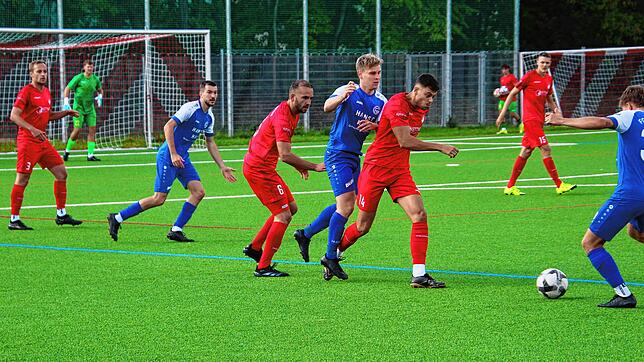Bild : Die besten Bilder von der Landesliga-Partie FC Pfaffenweiler gegen FC Radolfzell!