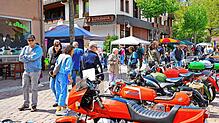 Ein Blickfang sind in der Innenstadt die historischen Motorräder der Furtwanger Motorradfreunde gewesen. Das älteste Modell unter den ...