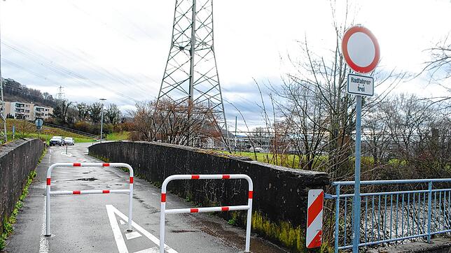 Baufällig: Die Standsicherheit der Schlüchtbrücke in Gurtweil ist nicht mehr gewährleistet. Aus diesem Grund wird die Verbindung über ...