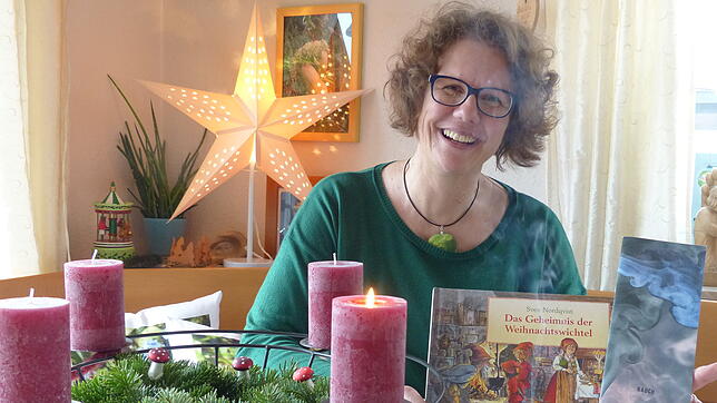 Raunächte verbindet Conny Rick mit Licht, Aufbruch, Räuchern und Besinnung. Sie bietet in Raunächten und an Raureiftagen Wanderungen ...