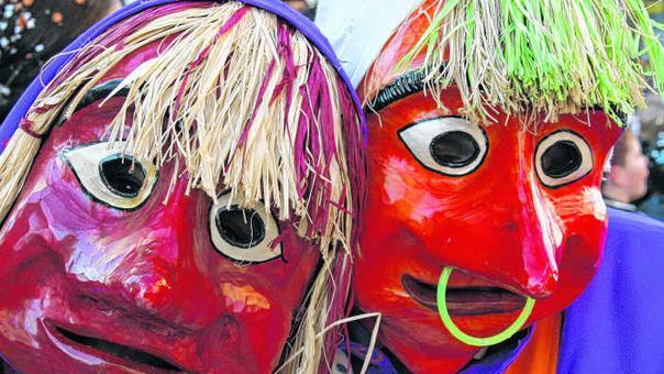 Die Dröschflegel ziehen an Fasnacht gemeinsam mit den Leisechlimmern durch das Enkendorf.