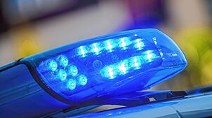 Bild : Auto fährt in Kindergruppe - Marihuana bei Fahrer gefunden