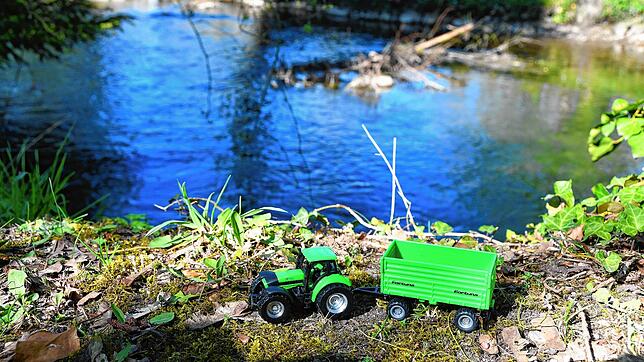 Für Landwirte wird das derzeitige trockene Wetter immer bedenklicher. Im April stand der Pegel der Aach in Singen noch im unteren ...