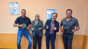 Sie nehmen das Werkzeug in die Hand und setzen sich für das Forum für Schule und Wirtschaft der Eichendorffschule Donaueschingen ein ...