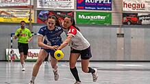 Celina Frölich (links im Bild) trifft mit dem TuS Steißlingen am Samstag in der Mindlestalhalle auf den Tabellenvorletzten TSV Rintheim.